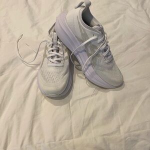 ASICS like new gel nimbus size 8